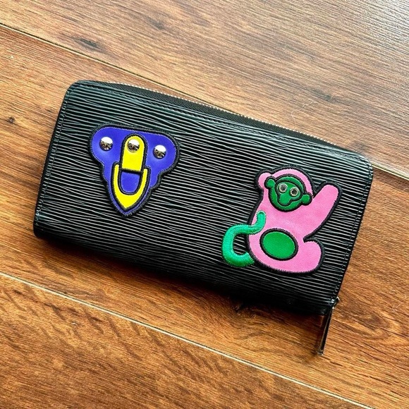 Louis Vuitton Epi Zippy Wallet LV Stories M63376 - Picture 2 of 7